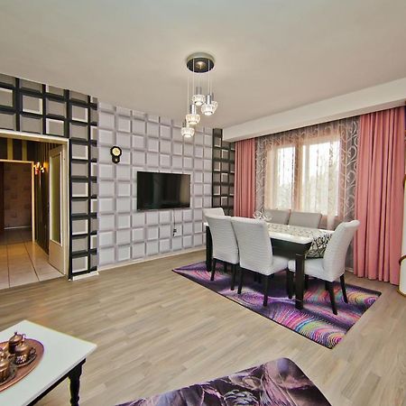 Perla 2-Bdrm In The Heart Of The City ヴァルナ エクステリア 写真