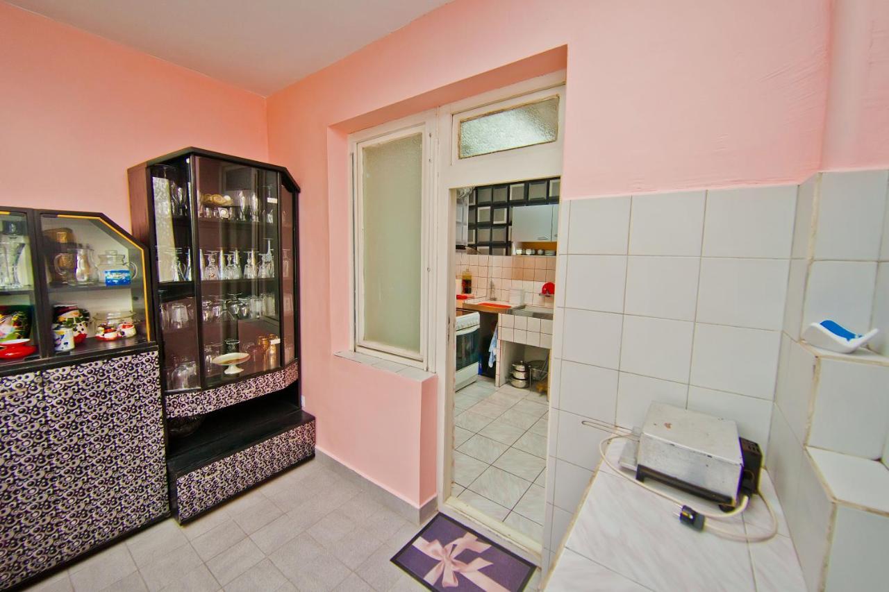 Perla 2-Bdrm In The Heart Of The City ヴァルナ エクステリア 写真