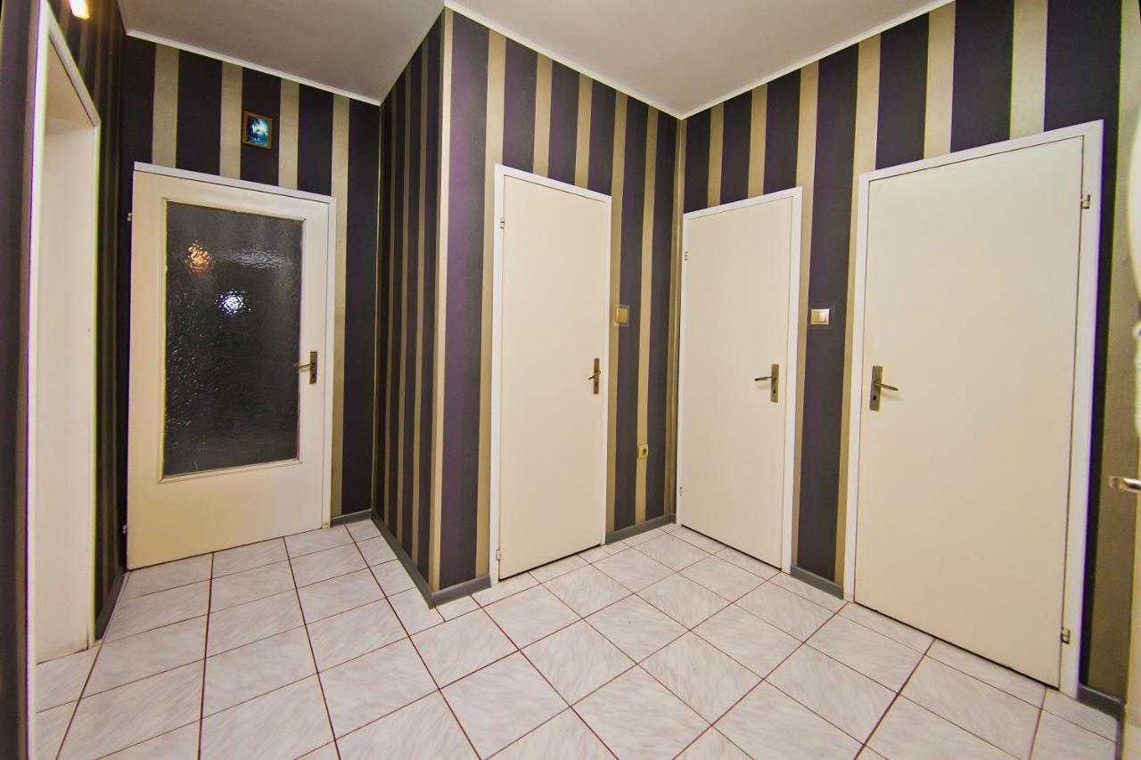 Perla 2-Bdrm In The Heart Of The City ヴァルナ エクステリア 写真