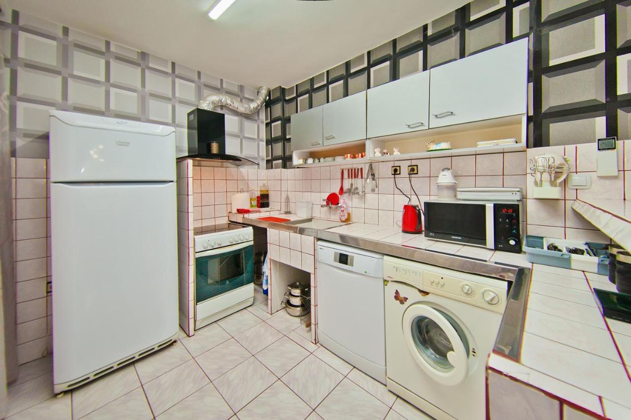 Perla 2-Bdrm In The Heart Of The City ヴァルナ エクステリア 写真