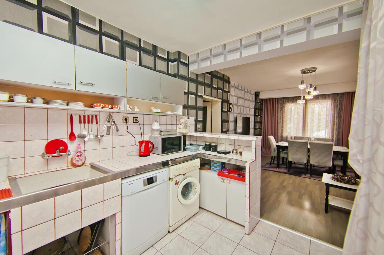 Perla 2-Bdrm In The Heart Of The City ヴァルナ エクステリア 写真