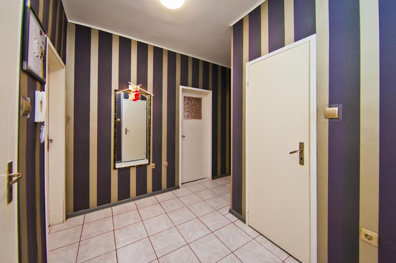 Perla 2-Bdrm In The Heart Of The City ヴァルナ エクステリア 写真