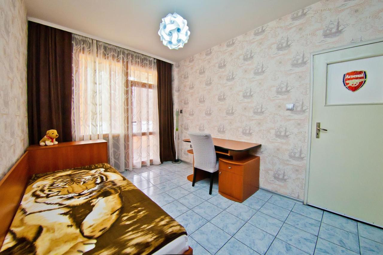 Perla 2-Bdrm In The Heart Of The City ヴァルナ エクステリア 写真